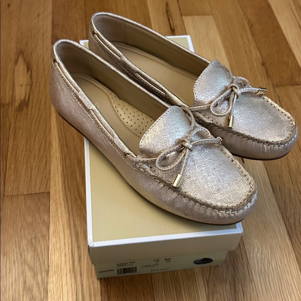 Michael Kors Sutton Mocs Metallic Pale Gold Loafers 8